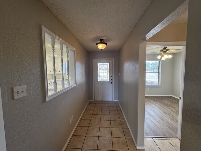 6025 71st St in Lubbock, TX - Building Photo - Building Photo