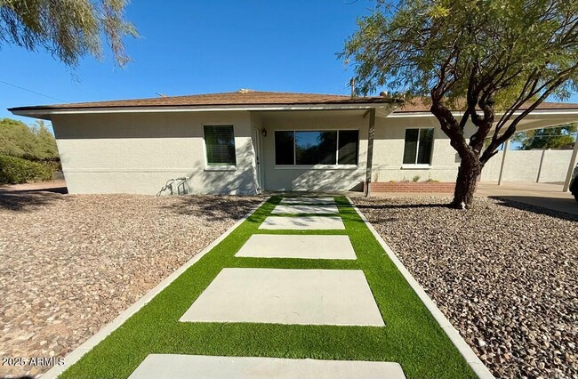 2845 N 81st Way in Scottsdale, AZ - Foto de edificio - Building Photo