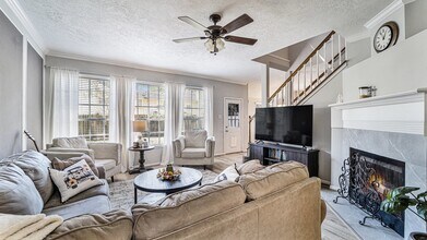 16215 Cairngorm Ave in Houston, TX - Building Photo - Building Photo