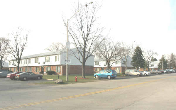 Algonquin Apartments in Rolling Meadows, IL - Building Photo - Building Photo