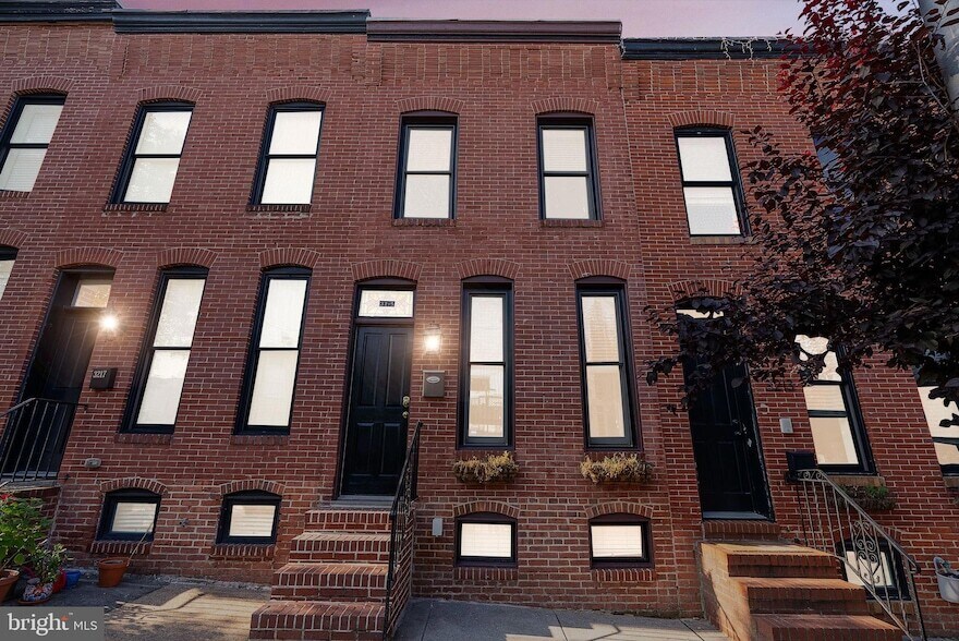 3215 Fleet St in Baltimore, MD - Foto de edificio