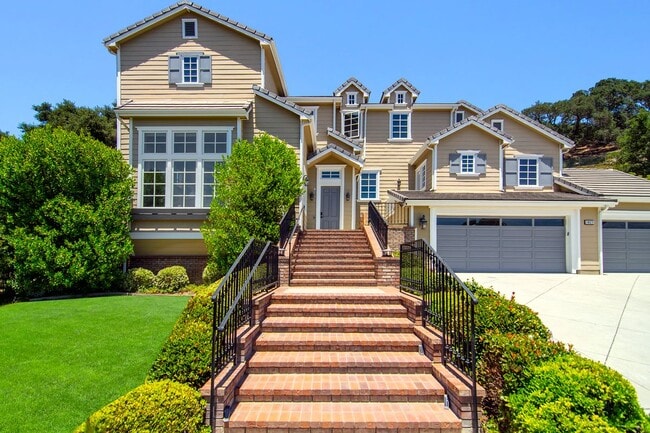 property at 1821 Tamarack St