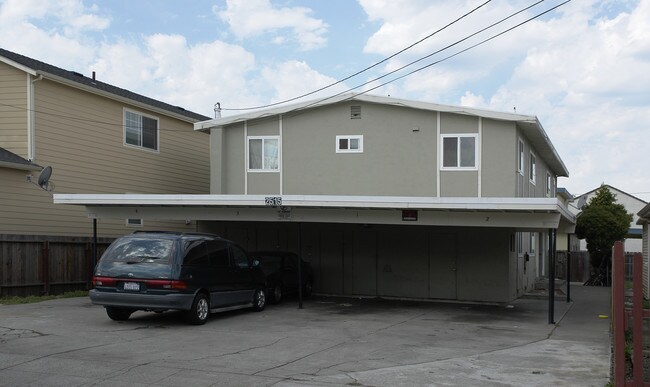 2515 Manchester Ave in San Pablo, CA - Building Photo - Building Photo