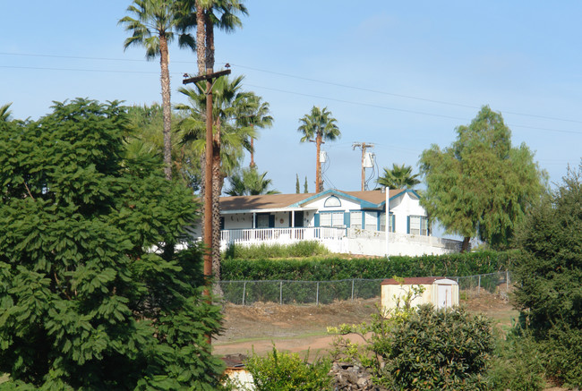 Rancho la Vista in Lakeside, CA - Building Photo - Building Photo