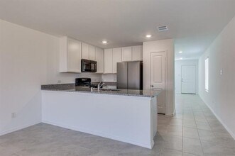 9780 Skyhawk Ave in Fort Worth, TX - Building Photo - Building Photo