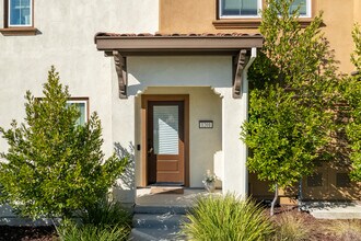 Bishops Ridge in San Leandro, CA - Foto de edificio - Building Photo