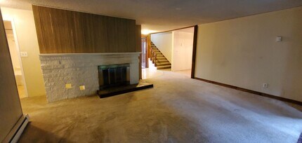 18914 Ballinger Way NE in Lake Forest Park, WA - Building Photo - Building Photo