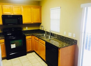 220 Drawbridge Ln in Valrico, FL - Building Photo - Building Photo