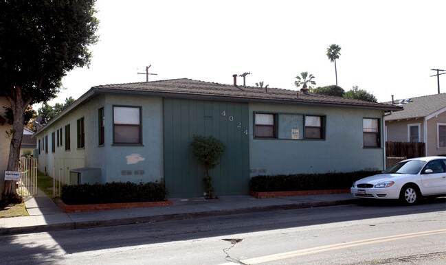 4024 E 10th St in Long Beach, CA - Building Photo - Building Photo