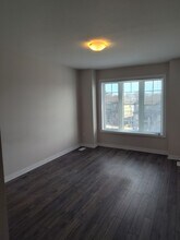 115-115 S Creek Dr in Kitchener, ON - Building Photo - Building Photo