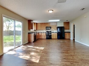 9734 Hazel Lake Dr in Jacksonville, FL - Building Photo - Building Photo