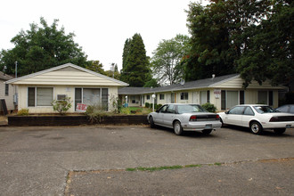 1127-1145 Saginaw St S in Salem, OR - Foto de edificio - Building Photo