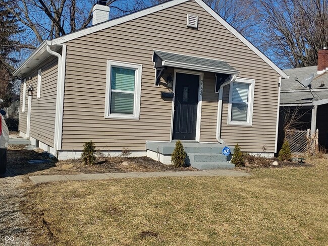 property at 2024 Dequincy St