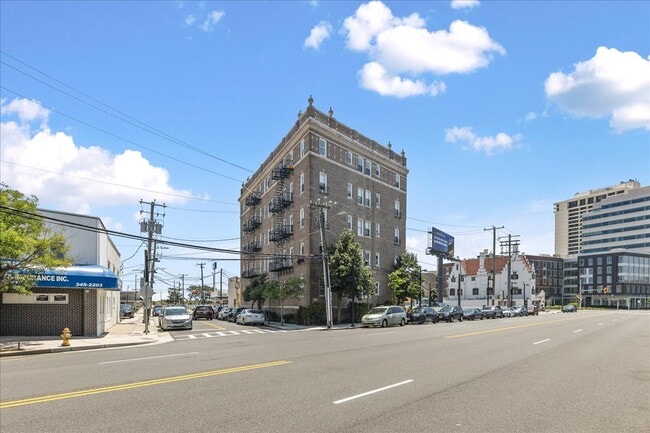 2 S Hartford Ave in Atlantic City, NJ - Building Photo - Building Photo