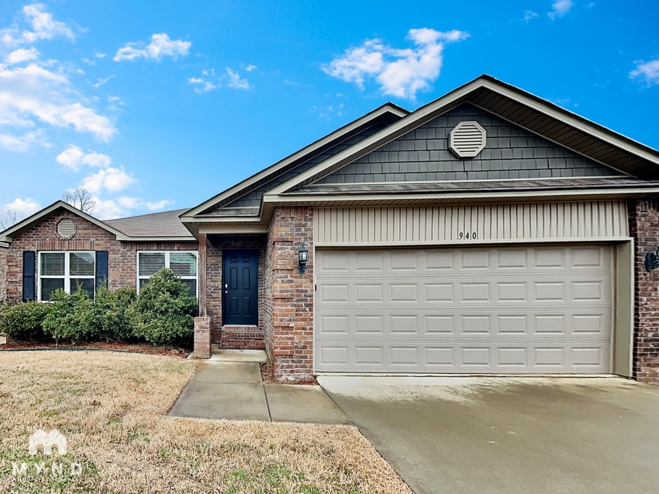 940 Pinehurst Loop in Cabot, AR - Building Photo