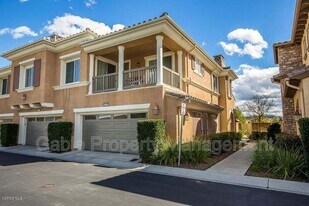 23804 Brescia Dr in Santa Clarita, CA - Building Photo