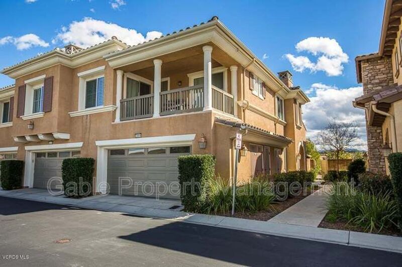 23804 Brescia Dr in Santa Clarita, CA - Building Photo