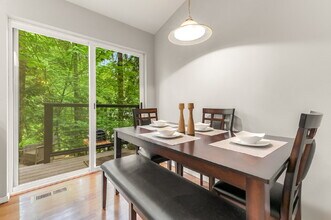 5 Horseshoe Cir in Bellingham, WA - Foto de edificio - Building Photo
