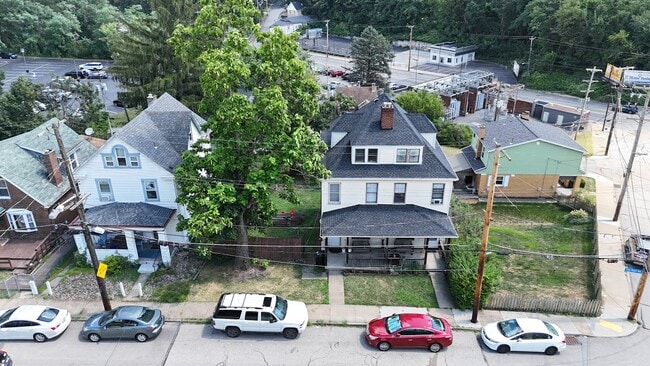 2417 Palm Beach Ave in Pittsburgh, PA - Building Photo - Building Photo