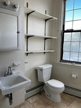 1334 Massachusetts Ave in Arlington, MA - Foto de edificio - Building Photo