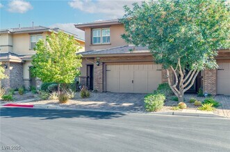 5670 Granollers Dr in Las Vegas, NV - Foto de edificio - Building Photo
