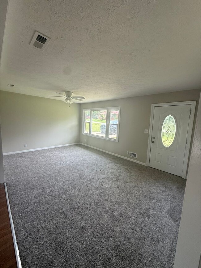 24 Jerome Cir in Anniston, AL - Building Photo - Building Photo