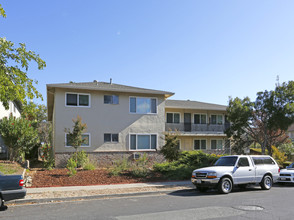 167 Towne Ter in Los Gatos, CA - Building Photo - Building Photo