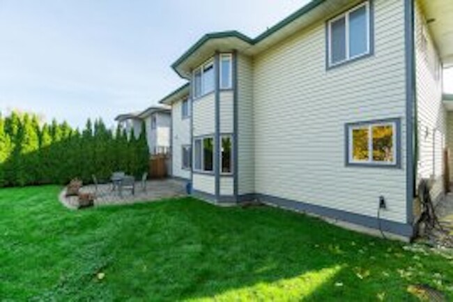 23923 121 Av in Maple Ridge, BC - Building Photo - Building Photo