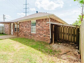 3300 SW Carriageway Ave in Bentonville, AR - Building Photo - Building Photo