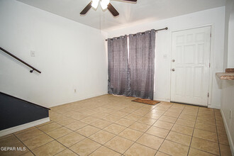 3515 La Luz Ave in El Paso, TX - Building Photo - Building Photo