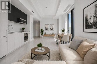 308 Jarvis St in Toronto, ON - Building Photo - Building Photo