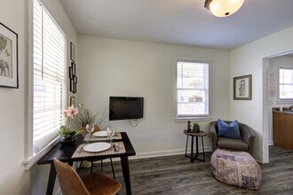 1980 Jefferson Ave in Memphis, TN - Building Photo - Building Photo