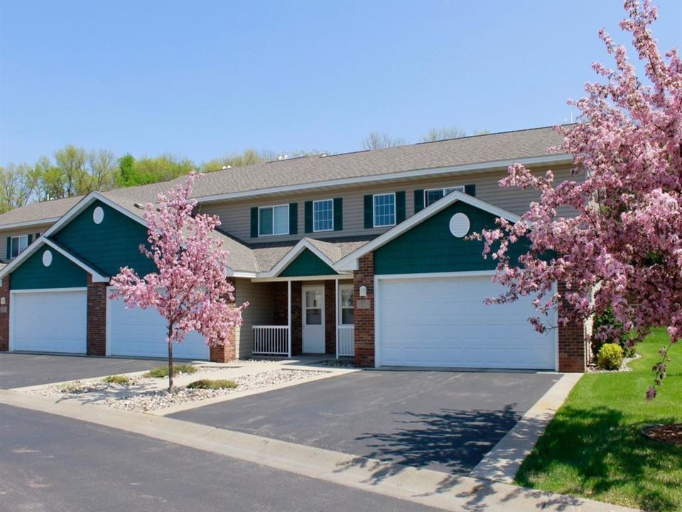 Jordan Valley Townhomes in Jordan, MN - Foto de edificio