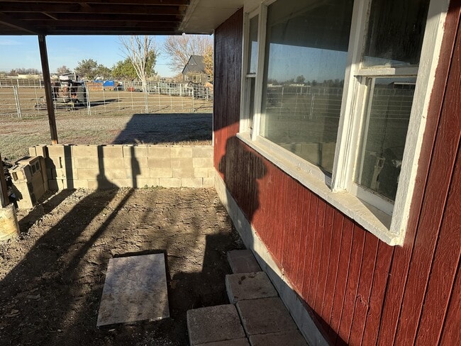 758 W G Rd in Huntley, MT - Building Photo - Building Photo
