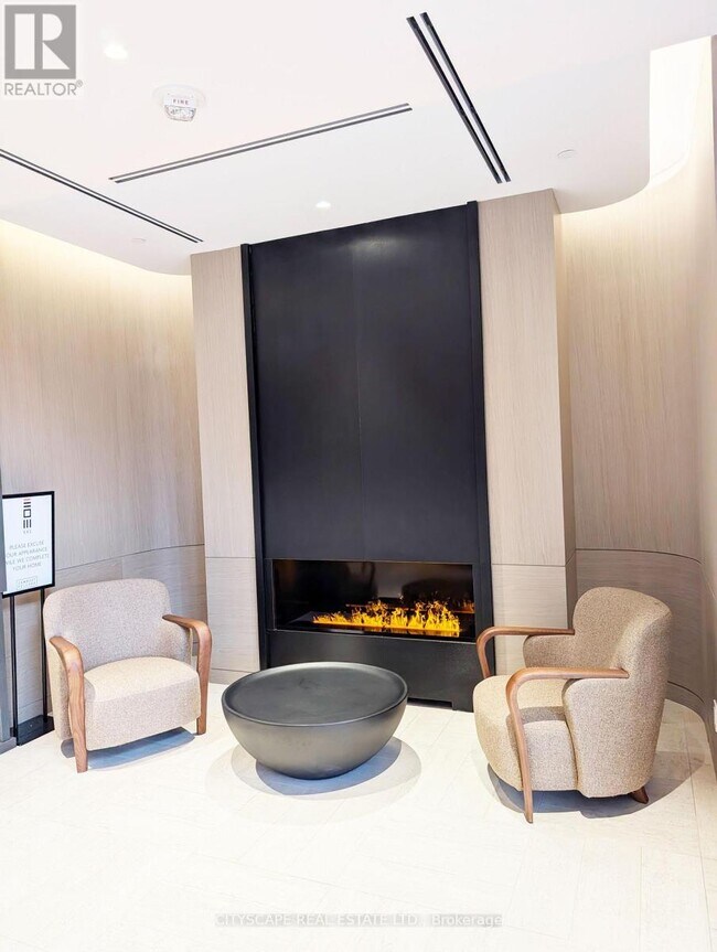 4015 The Exchange in Mississauga, ON - Building Photo - Building Photo