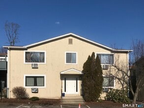 60 Plainfield Ave in West Haven, CT - Building Photo - Building Photo