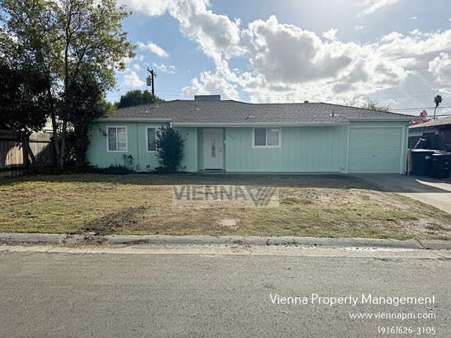 property at 1133 Amberwood Rd