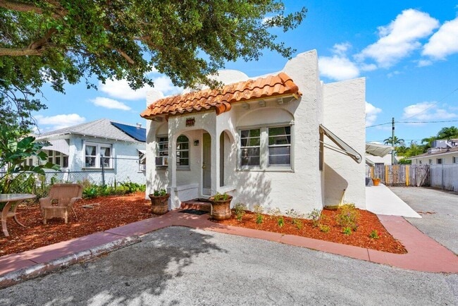 410 Ocean Breeze in Lake Worth Beach, FL - Foto de edificio - Building Photo