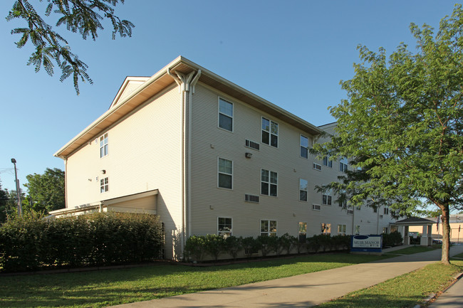 Muir Manor Apartments in New Albany, IN - Building Photo - Building Photo