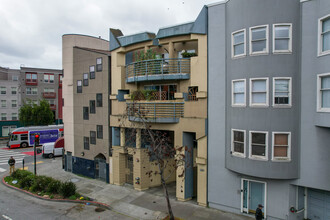 3405 Cesar Chavez in San Francisco, CA - Building Photo - Building Photo