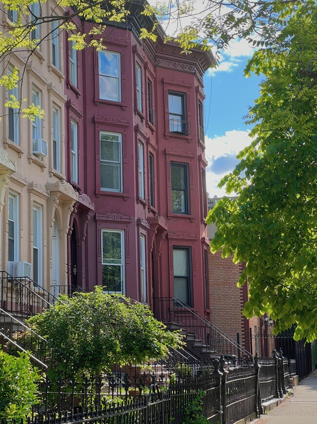 232A Putnam Ave, Unit 3rd in Brooklyn, NY - Building Photo - Building Photo