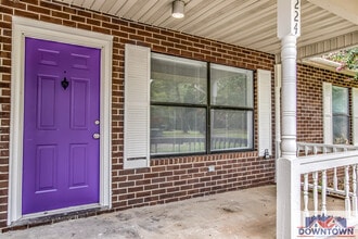 218 Patton Dr in Jackson, SC - Foto de edificio - Building Photo