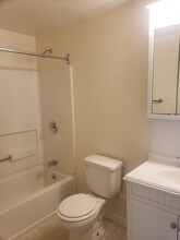 7900 Germantown Ave, Unit 2B in Philadelphia, PA - Building Photo - Building Photo