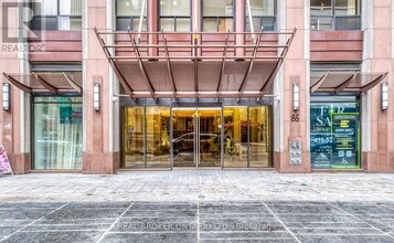 85 Bloor St E in Toronto, ON - Building Photo - Building Photo