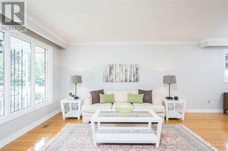 275 Hounslow Ave in Toronto, ON - Building Photo - Building Photo