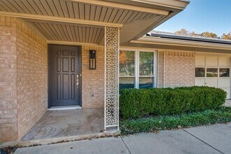 1902 Green Meadow Ct in Arlington, TX - Building Photo - Building Photo