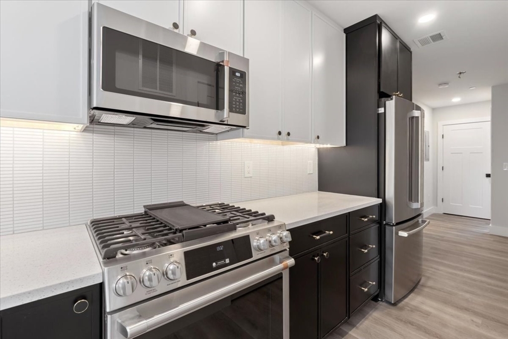 10 Geneva St, Unit 7 in Boston, MA - Building Photo