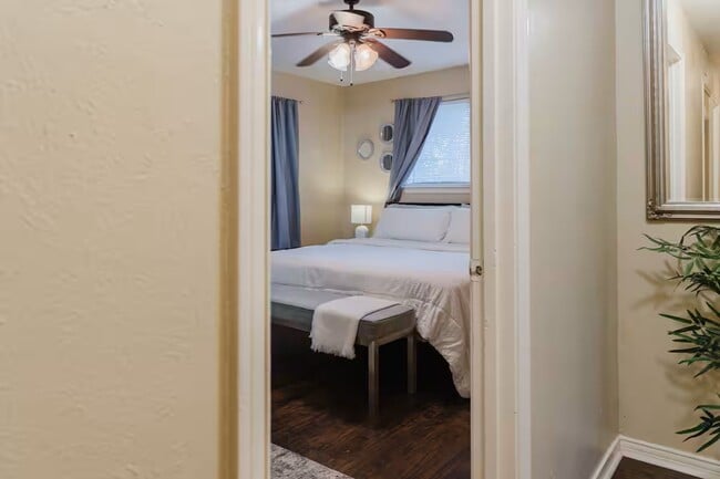 317 Willow Wood Ln in Desoto, TX - Foto de edificio - Building Photo