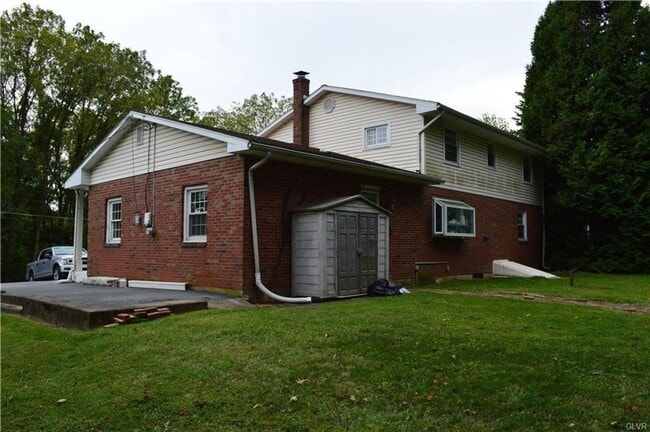 3417 Blue Ridge Dr in Bethlehem, PA - Building Photo - Building Photo