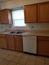 717 Demaret Dr in Columbia, MO - Building Photo - Building Photo